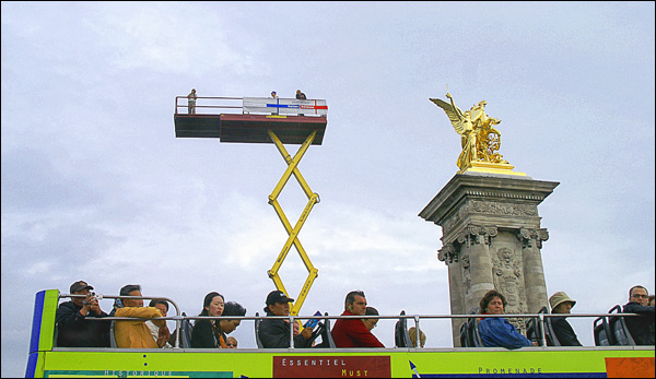 20110727173052_touristes_a_paris 20110727173052_touristes_a_paris