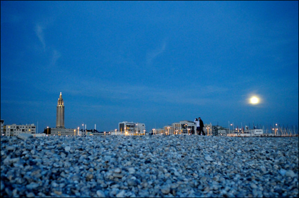 20110806013701_sous_la_lune_ronde 20110806013701_sous_la_lune_ronde