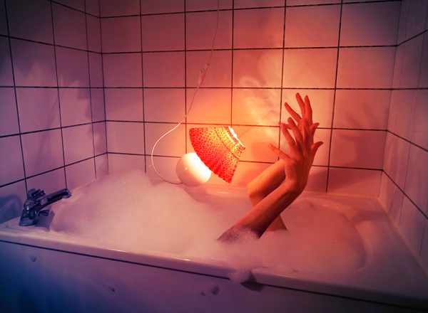 20111216175650_l_infini_dans_une_ampoule__non_signee_ 20111216175650_l_infini_dans_une_ampoule__non_signee_