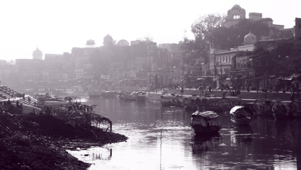 20120306100414_chitrakoot_ghat_bw 20120306100414_chitrakoot_ghat_bw