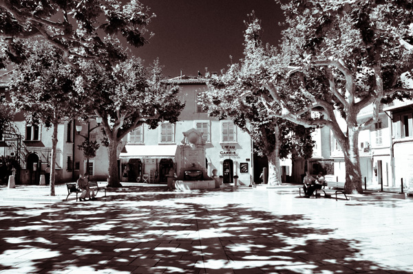 20120309140540_une_place_en_ville___loustau 20120309140540_une_place_en_ville___loustau