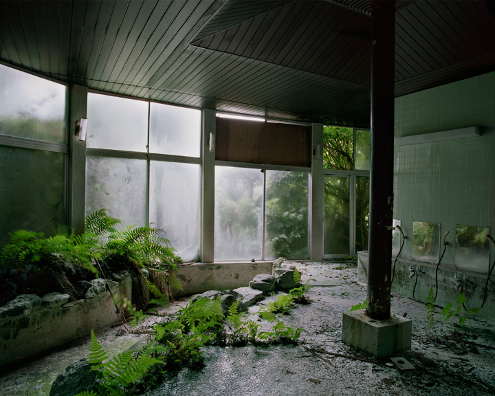 NATURE • Thomas Jorion NATURE • Thomas Jorion