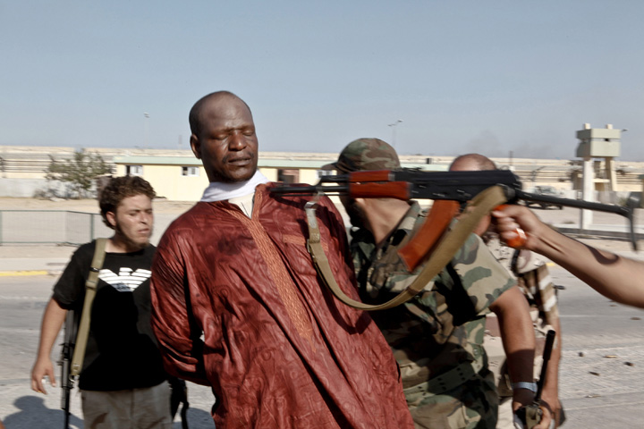 REPORTAGE • Eric Bouvet REPORTAGE • Eric Bouvet