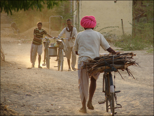 20120403140151_circulation_villageoise__rajasthan___inde_ 20120403140151_circulation_villageoise__rajasthan___inde_