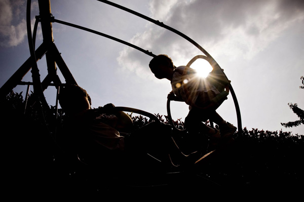 20120516102035_flyin___swing_by_webyehko 20120516102035_flyin___swing_by_webyehko
