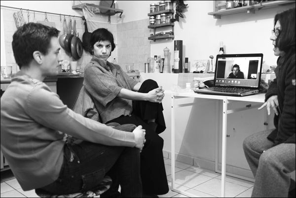 20120604185850_webreunion_familiale_dans_la_cuisine 20120604185850_webreunion_familiale_dans_la_cuisine