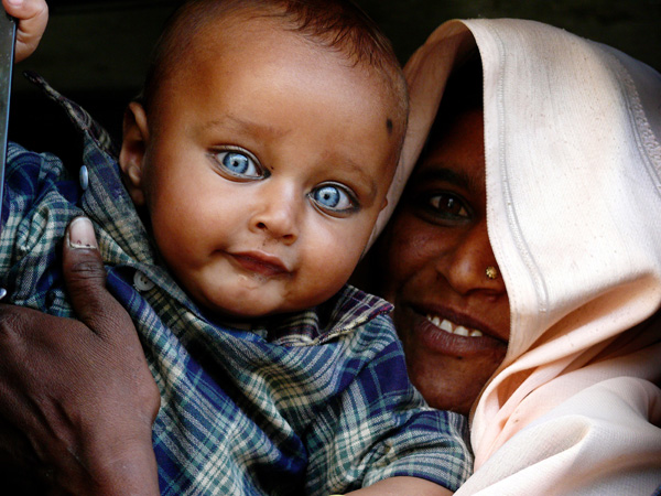 20120612163836_bebe_yeux_bleus___agnes_cassiere_300_dpi 20120612163836_bebe_yeux_bleus___agnes_cassiere_300_dpi