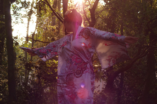 20120801112941_i_love_the_light_into_me 20120801112941_i_love_the_light_into_me