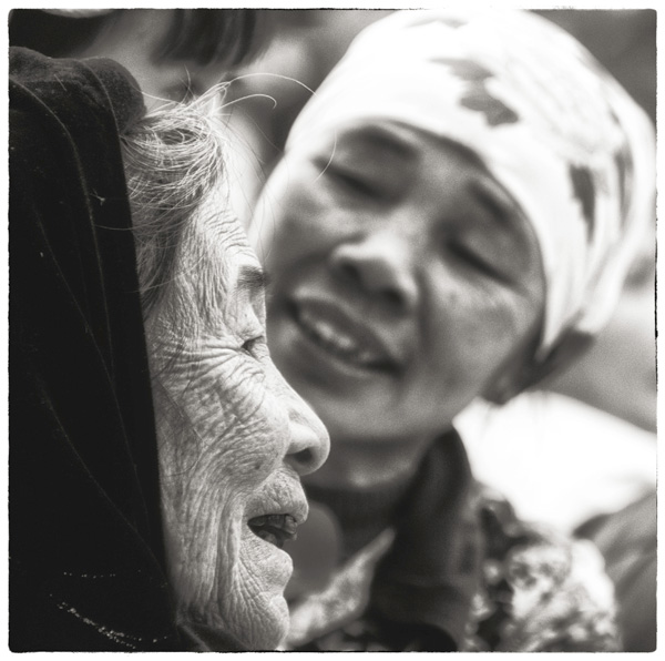 20120822141348_femme_aux_dents_noires_copie 20120822141348_femme_aux_dents_noires_copie