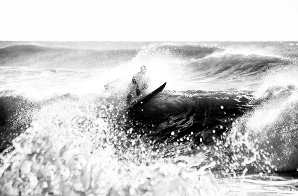 20120823150745_surfeur_flou_n_b 20120823150745_surfeur_flou_n_b