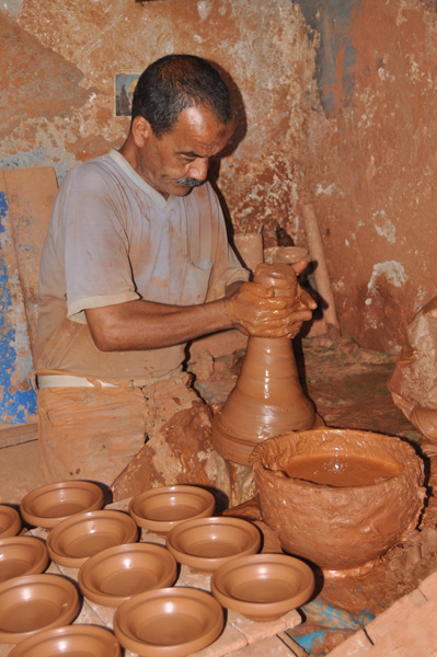 20120825005045_forgeron_de_tajine 20120825005045_forgeron_de_tajine