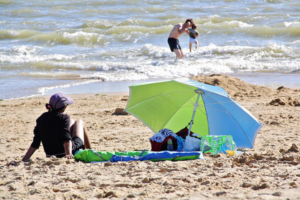 20120825162753_moment_de_complicite_entre_le_pere_et_le_fils_1 20120825162753_moment_de_complicite_entre_le_pere_et_le_fils_1