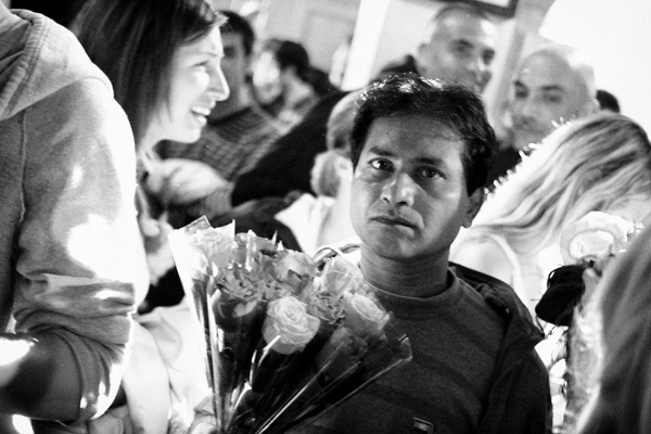 20121003144644_20090516_340_hommeauxroses 20121003144644_20090516_340_hommeauxroses