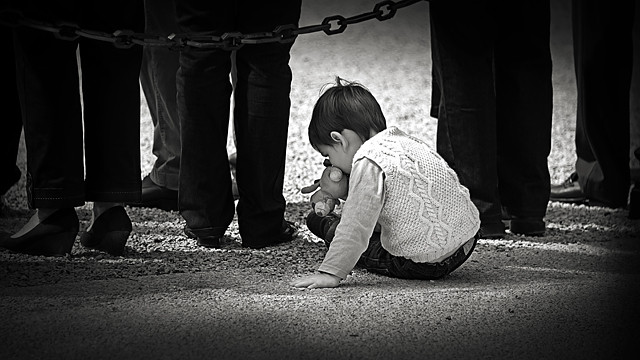 20130512163422_seul_avec_doudou 20130512163422_seul_avec_doudou