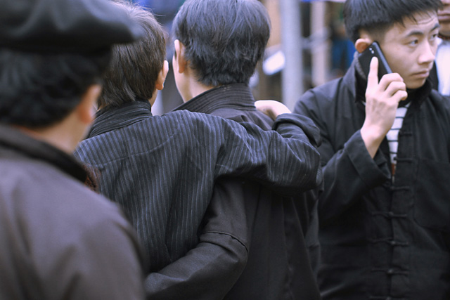 20130514224900_img_5100_deux_jeunes_hommes 20130514224900_img_5100_deux_jeunes_hommes