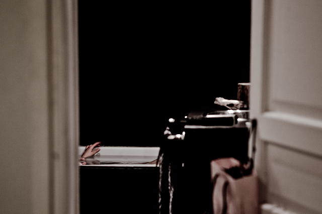 20130520112353_sdb_voyeur_main_bain 20130520112353_sdb_voyeur_main_bain