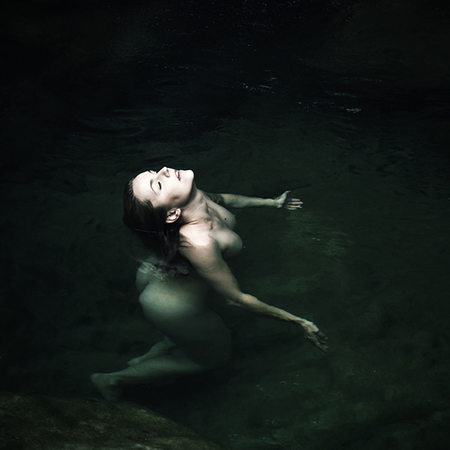 20150911211742_marie_confort_nu_1 20150911211742_marie_confort_nu_1