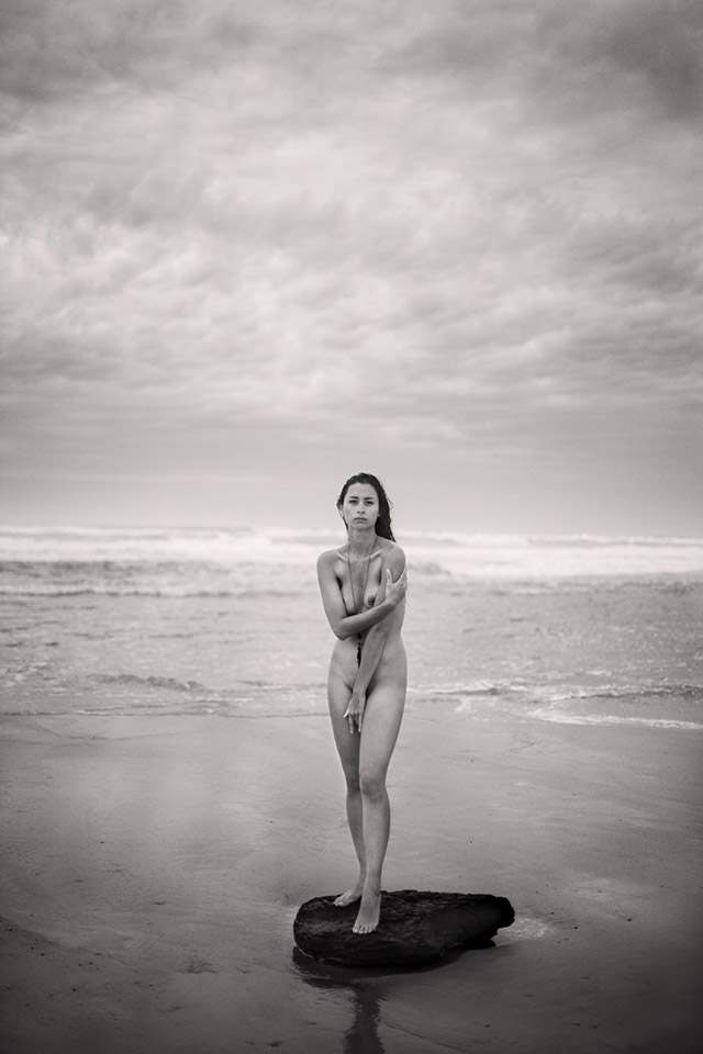 20150918165100_hd_lulu_pierre_noire_debout_1_nb 20150918165100_hd_lulu_pierre_noire_debout_1_nb