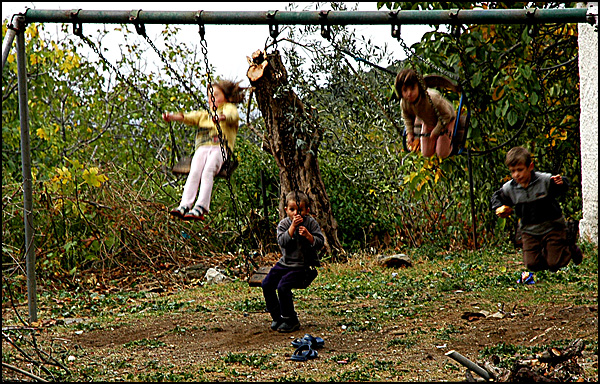 3 en l'air, 1 sur terre - Lina Manoush 3 en l'air, 1 sur terre - Lina Manoush