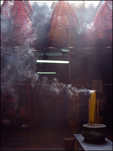 Encens et lumière - Charles Lafage Encens et lumière - Charles Lafage