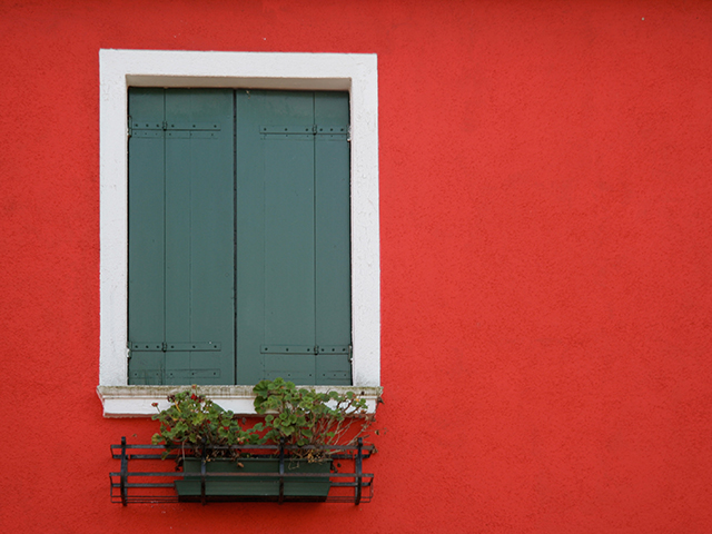 20160928144405_20080426_colorful_window_in_burano 20160928144405_20080426_colorful_window_in_burano
