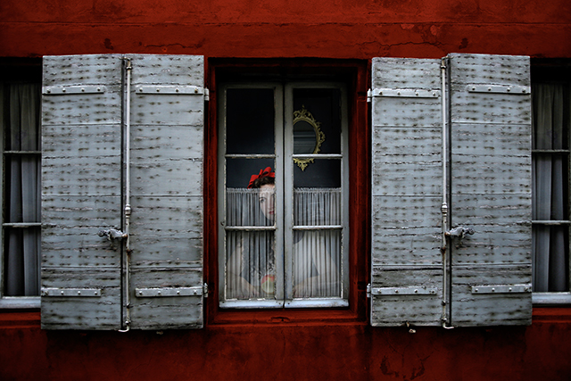 20160928091030_a_travers_la_fenetre_i_hd 20160928091030_a_travers_la_fenetre_i_hd