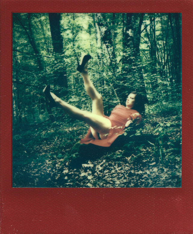 20161005210219_clem_bois_polaroid_rouge 20161005210219_clem_bois_polaroid_rouge