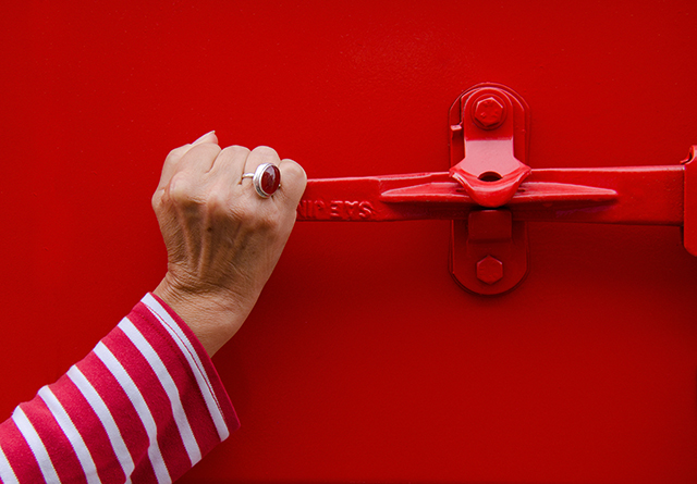 20161017181626_la_main_rouge 20161017181626_la_main_rouge