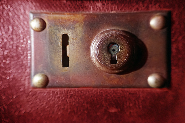 20161019222715_le_mystère_de_la_chambre_rouge___tentation___mvuarnesson 20161019222715_le_mystère_de_la_chambre_rouge___tentation___mvuarnesson