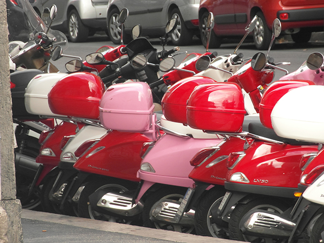 20161024231508_scooters_rouges 20161024231508_scooters_rouges