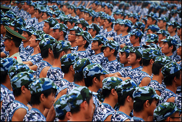 Entrainement militaire dans les universités chinoises - Benoit Cézard