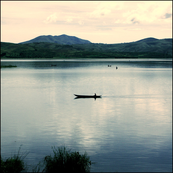 Pêche matinale, Madagascar - Rémy Saglier  Pêche matinale, Madagascar - Rémy Saglier