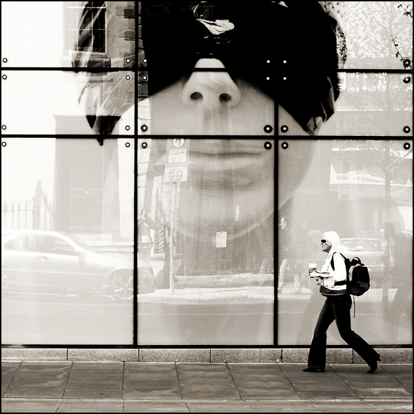 Red scarf II - Frédéric Blanque Red scarf II - Frédéric Blanque