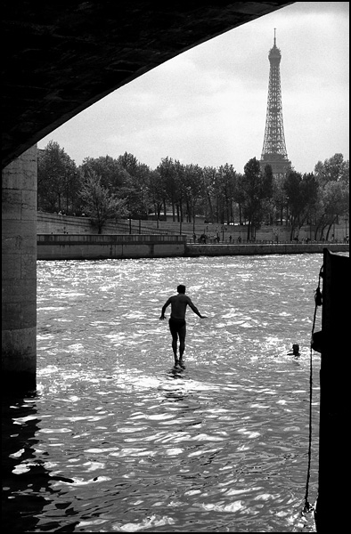 Saut dans la Seine Saut dans la Seine