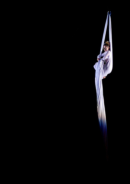 Suspendu - Jean-Claude Chaumeton Suspendu - Jean-Claude Chaumeton