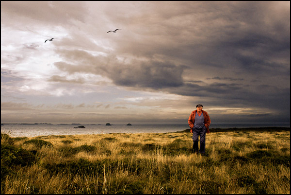 Le vieux pêcheur et son île - Isabelle Durand Le vieux pêcheur et son île - Isabelle Durand